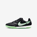 Nike Jr. Tiempo Streetgato Big Kids' Indoor/Court Low-Top Soccer